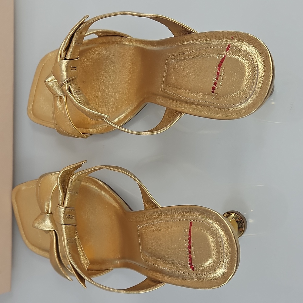 $595 Alexandre Birman Clarita Square Flare 85 in Oro Gold - Picture 10 of 16